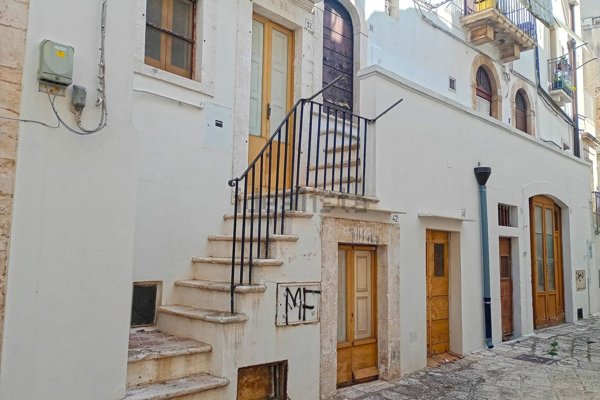 casa indipendente in vendita a Putignano