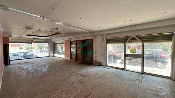 locale commerciale in vendita a Putignano