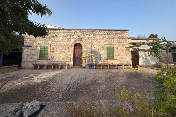 casa indipendente in vendita a Putignano