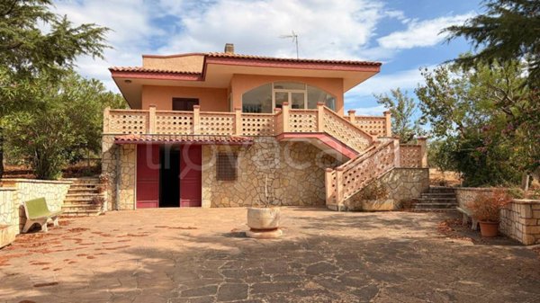 casa indipendente in vendita a Putignano