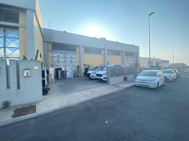 locale commerciale in vendita a Rutigliano