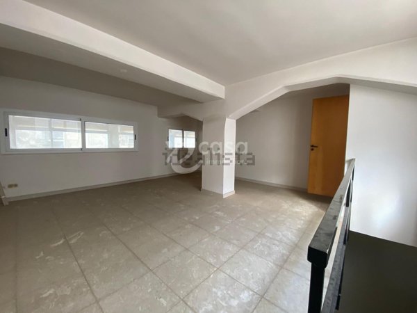 locale commerciale in vendita a Rutigliano