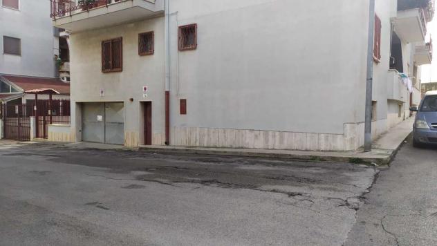 locale commerciale in vendita a Rutigliano