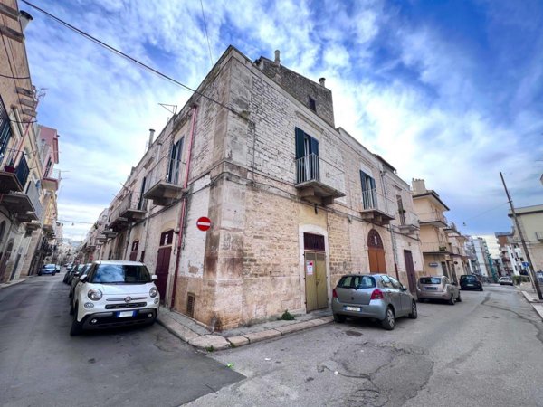 locale di sgombero in vendita a Ruvo di Puglia