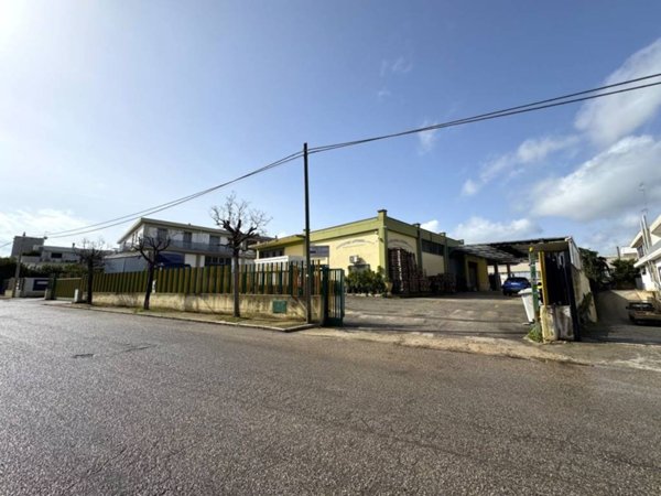 locale commerciale in vendita a Ruvo di Puglia