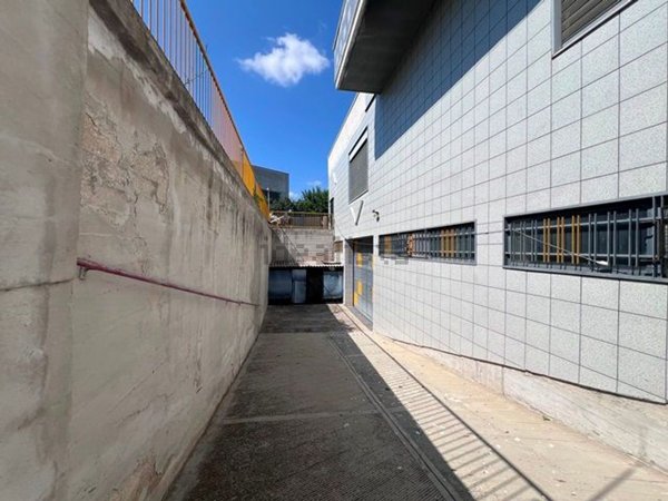 locale commerciale in vendita a Ruvo di Puglia