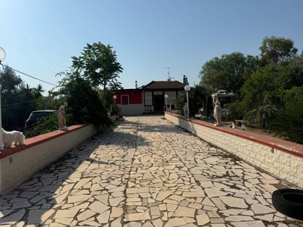 casa indipendente in vendita a Ruvo di Puglia