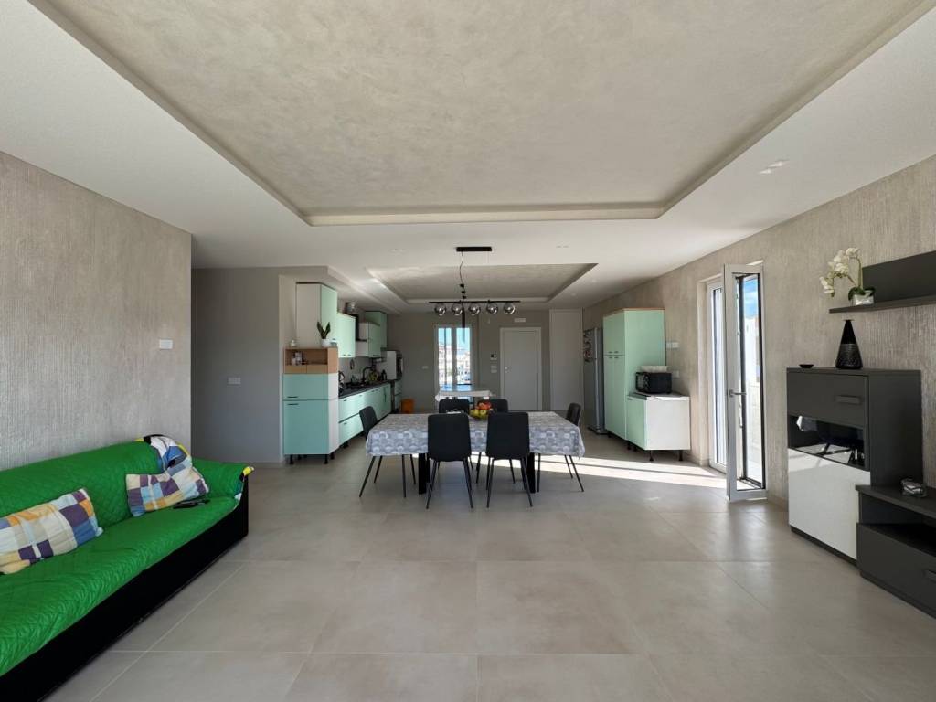 locale commerciale in vendita a Ruvo di Puglia