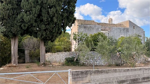 casale in vendita a Ruvo di Puglia in zona Calendano