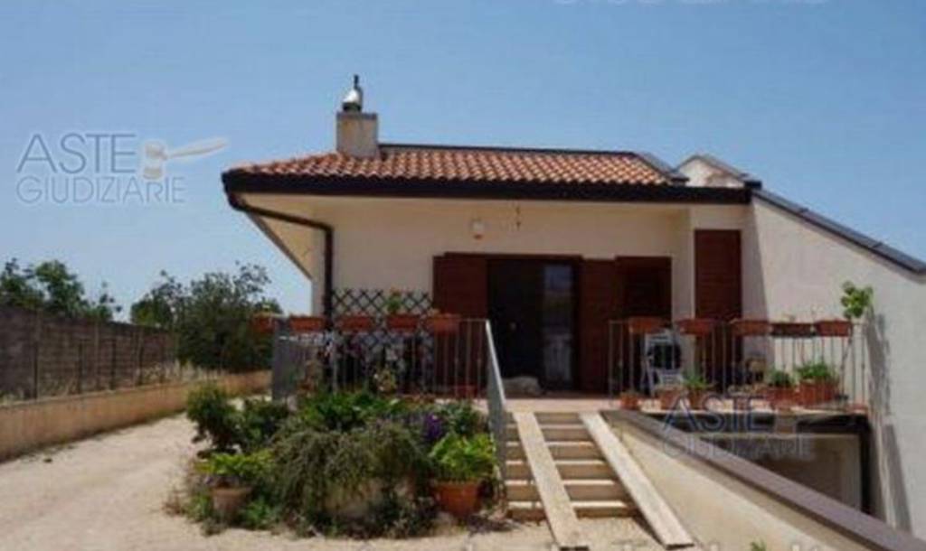 casa indipendente in vendita a Sammichele di Bari