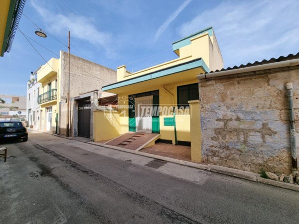 casa indipendente in vendita a Sammichele di Bari