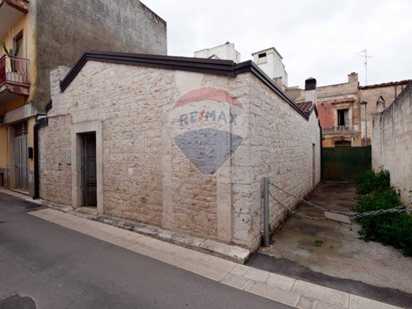 casa indipendente in vendita a Sammichele di Bari