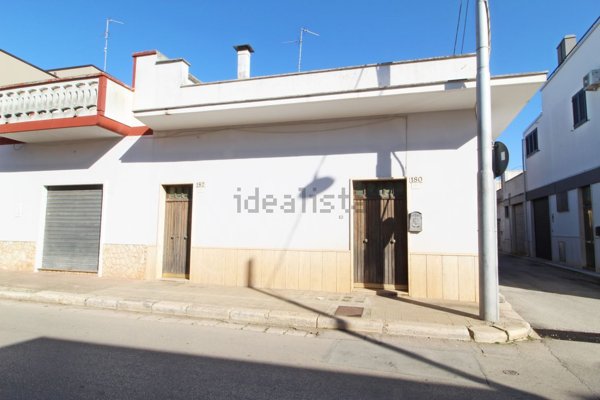 casa indipendente in vendita a Sammichele di Bari