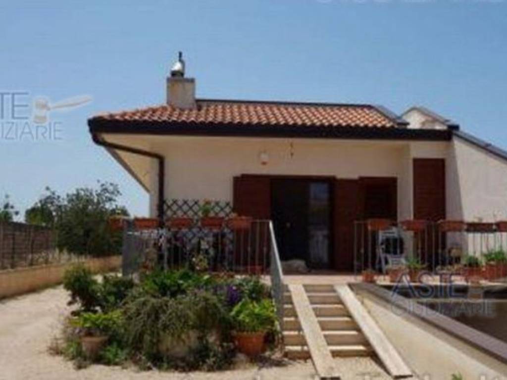 casa indipendente in vendita a Sammichele di Bari