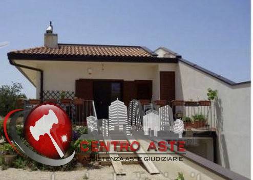 casa indipendente in vendita a Sammichele di Bari