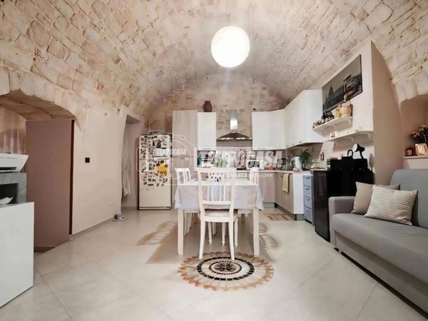 casa indipendente in vendita a Sammichele di Bari