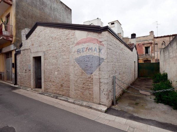 casa indipendente in vendita a Sammichele di Bari