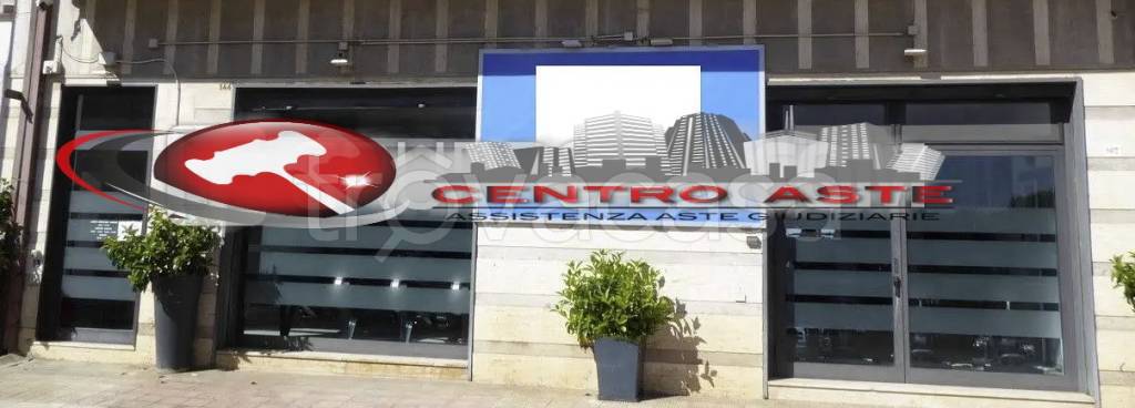 negozio in vendita a Sannicandro di Bari