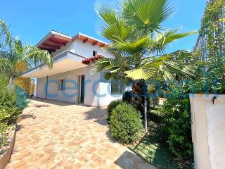 villa in vendita a Sannicandro di Bari