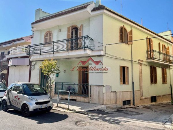 casa indipendente in vendita a Sannicandro di Bari