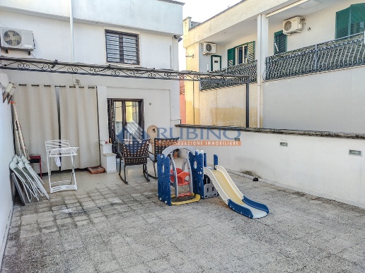 casa indipendente in vendita a Sannicandro di Bari