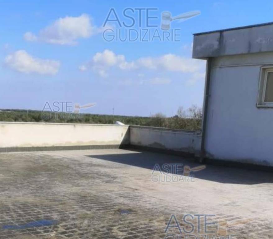ufficio in vendita a Sannicandro di Bari