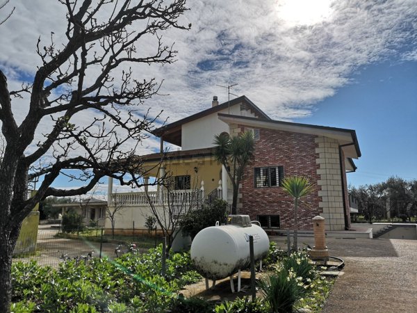 casa indipendente in vendita a Sannicandro di Bari