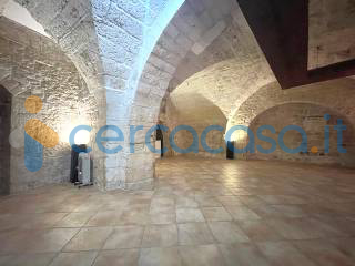 locale commerciale in vendita a Sannicandro di Bari