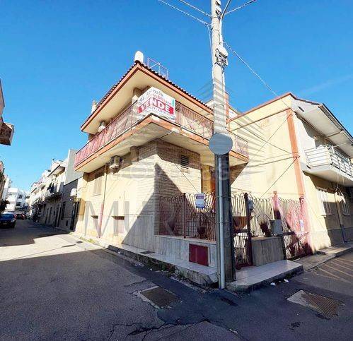 casa indipendente in vendita a Sannicandro di Bari
