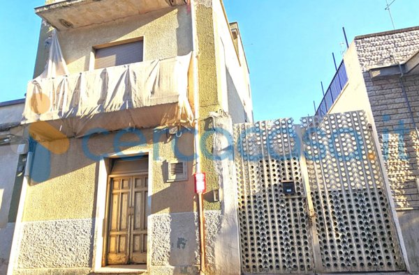 intera palazzina in vendita a Sannicandro di Bari