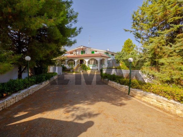 casa indipendente in vendita a Sannicandro di Bari