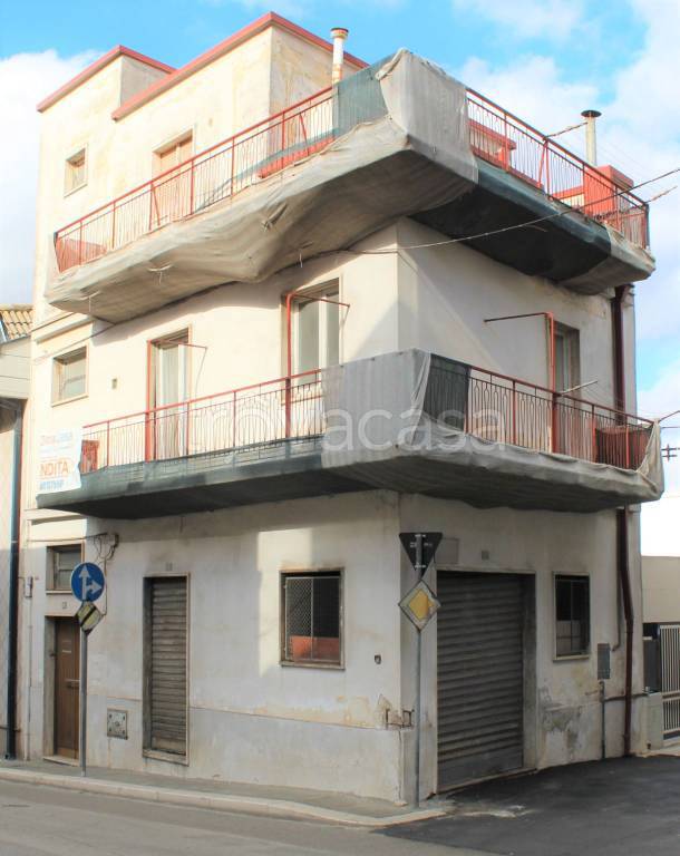 casa indipendente in vendita a Santeramo in Colle