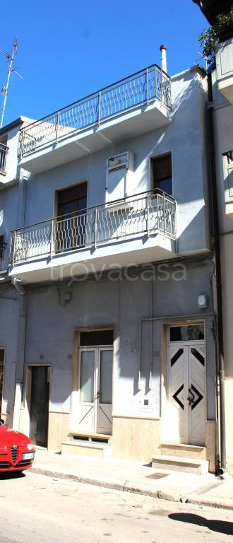 casa indipendente in vendita a Santeramo in Colle