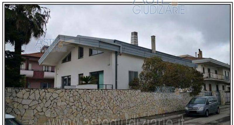appartamento in vendita a Santeramo in Colle