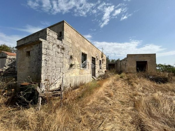 intera palazzina in vendita a Santeramo in Colle