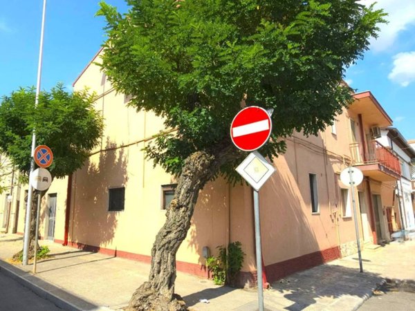 casa indipendente in vendita a Santeramo in Colle