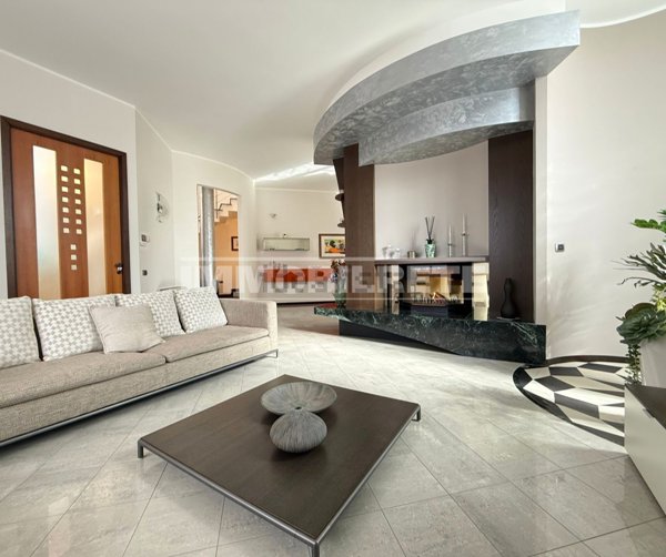 casa indipendente in vendita a Santeramo in Colle