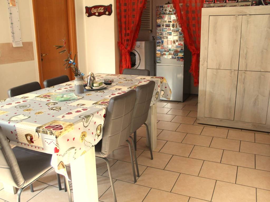 appartamento in vendita a Santeramo in Colle