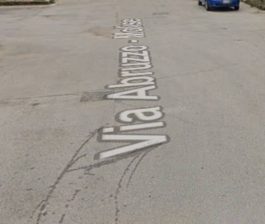 locale commerciale in vendita a Santeramo in Colle