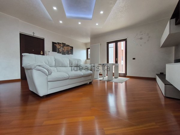 appartamento in vendita a Santeramo in Colle