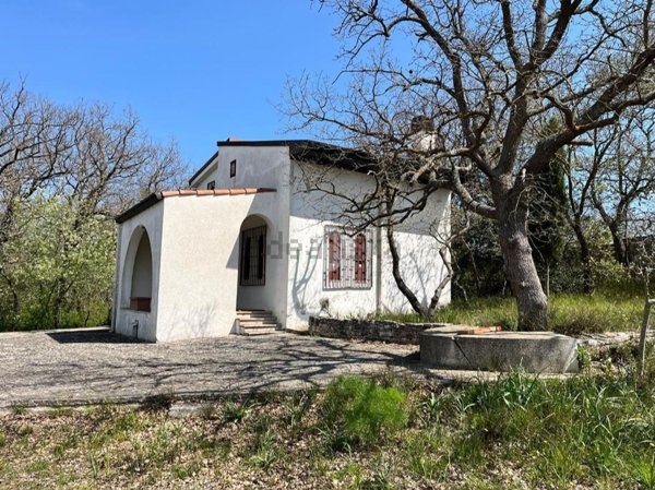 casa indipendente in vendita a Santeramo in Colle