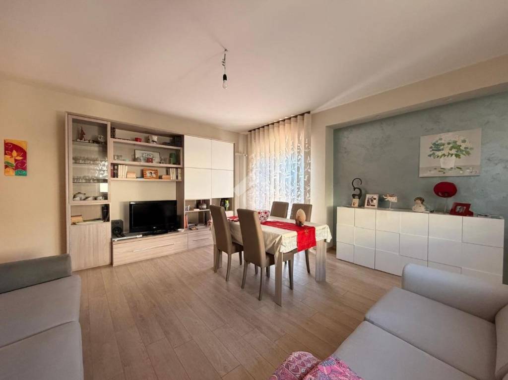 appartamento in vendita a Santeramo in Colle