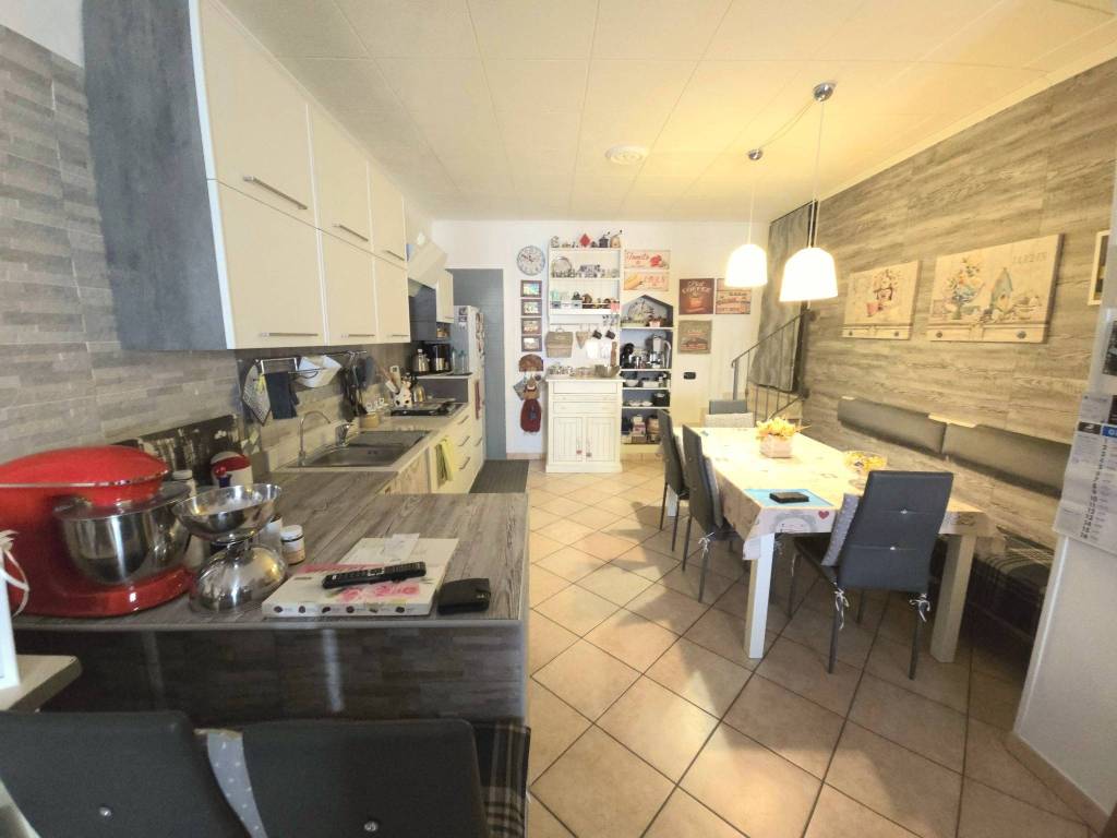 appartamento in vendita a Santeramo in Colle