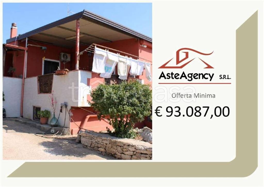 casa indipendente in vendita a Santeramo in Colle