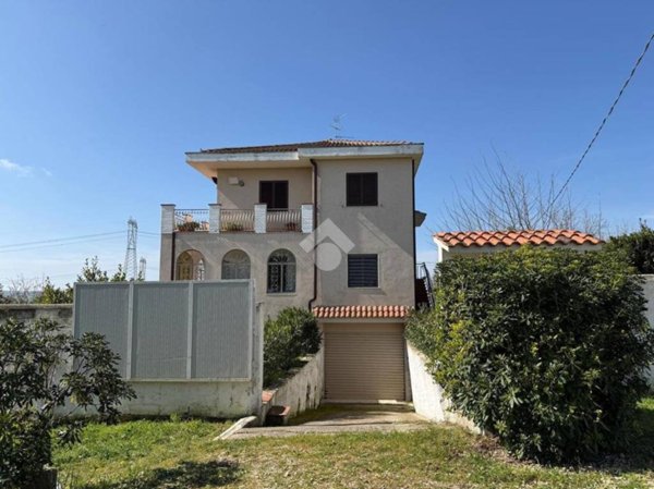 casa indipendente in vendita a Santeramo in Colle