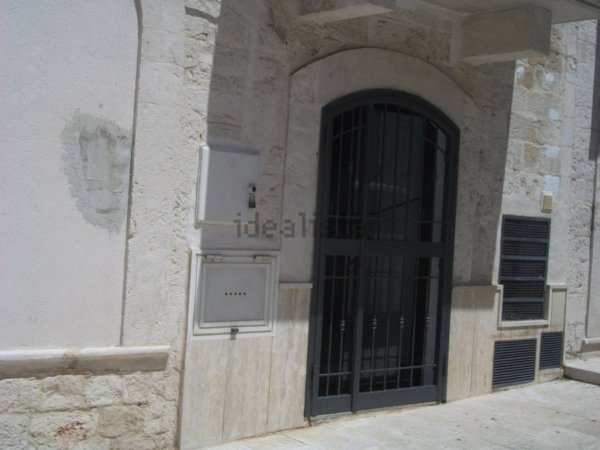 locale commerciale in vendita a Santeramo in Colle