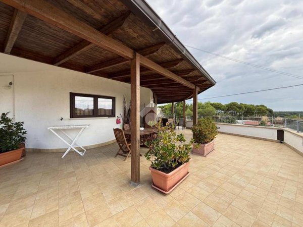 intera palazzina in vendita a Santeramo in Colle