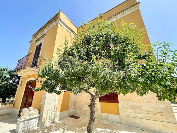 casa indipendente in vendita a Terlizzi