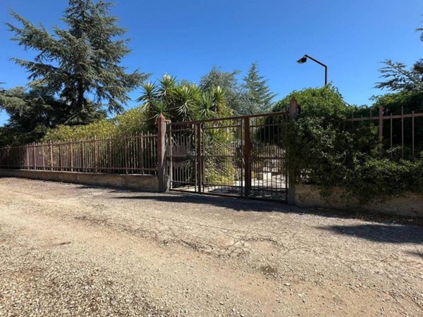 casa indipendente in vendita a Terlizzi