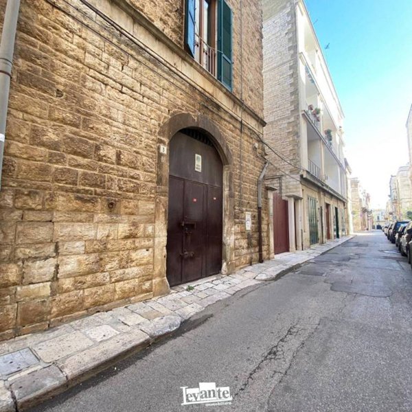 locale di sgombero in vendita a Terlizzi